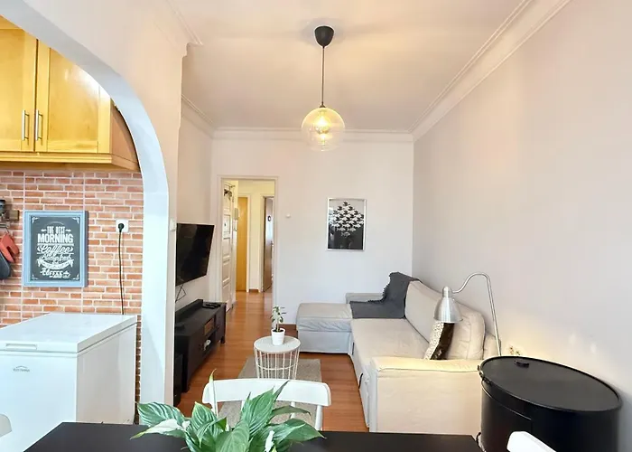 Alameda Urban 3*